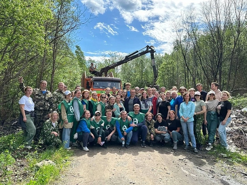 Более 30 тонн отходов убрали экоактивисты под Новодвинском .