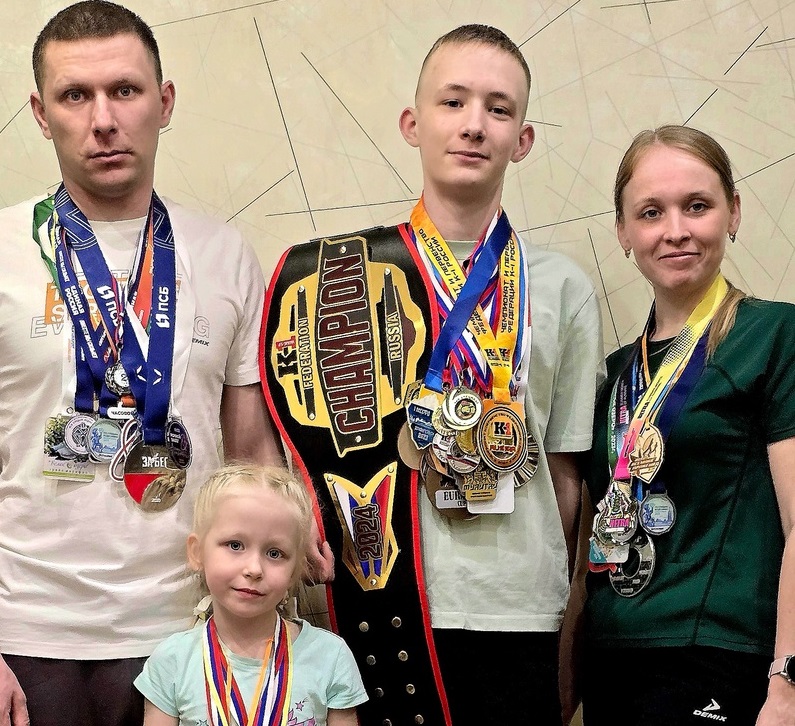 Семья Мышковских из Новодвинска признана самой спортивной в Поморье.