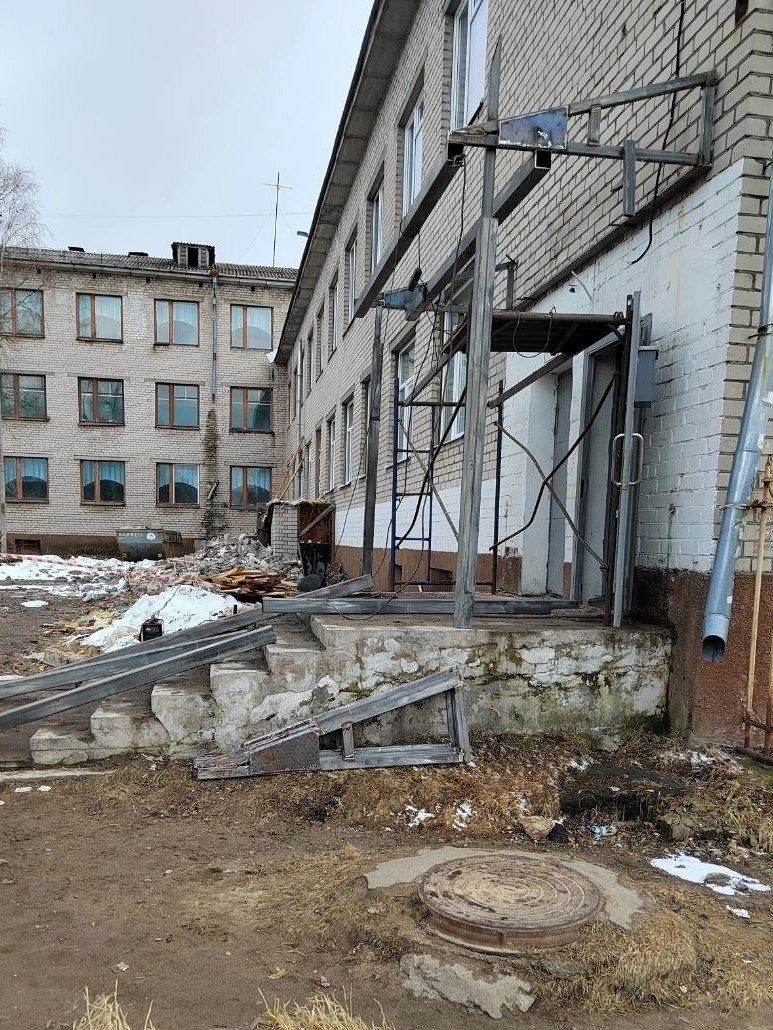В Новодвинске полным ходом идет ремонт в кадровом центре.