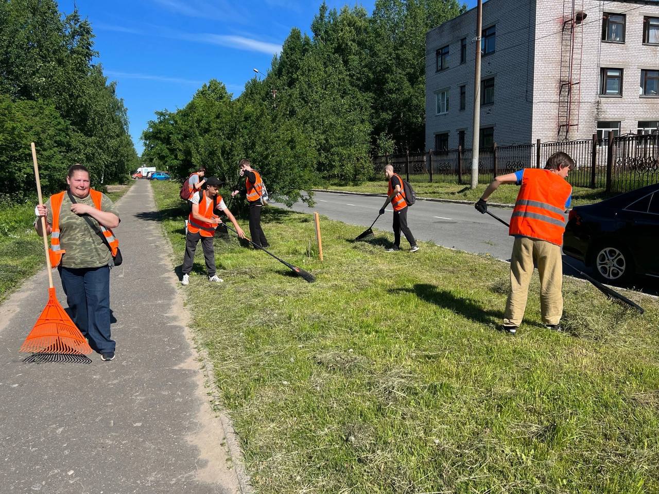 В Новодвинске ведётся активная работа по поддержанию порядка и чистоты.