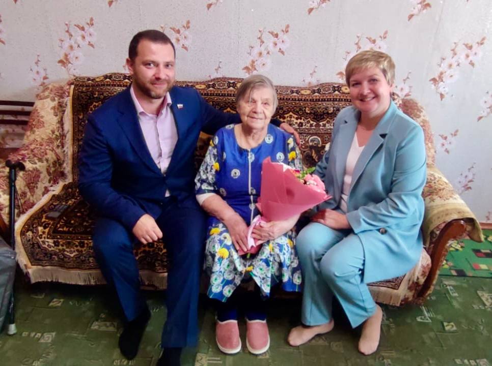 Валентина Сажинова отметила 90-летие.